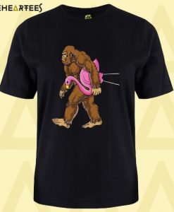 Bigfoot Carrying Lawn Flamingo T shirt