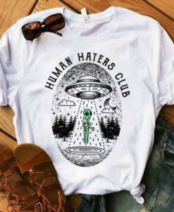 Alien Holding A Cat Human Haters Club Men T-Shirt DAP